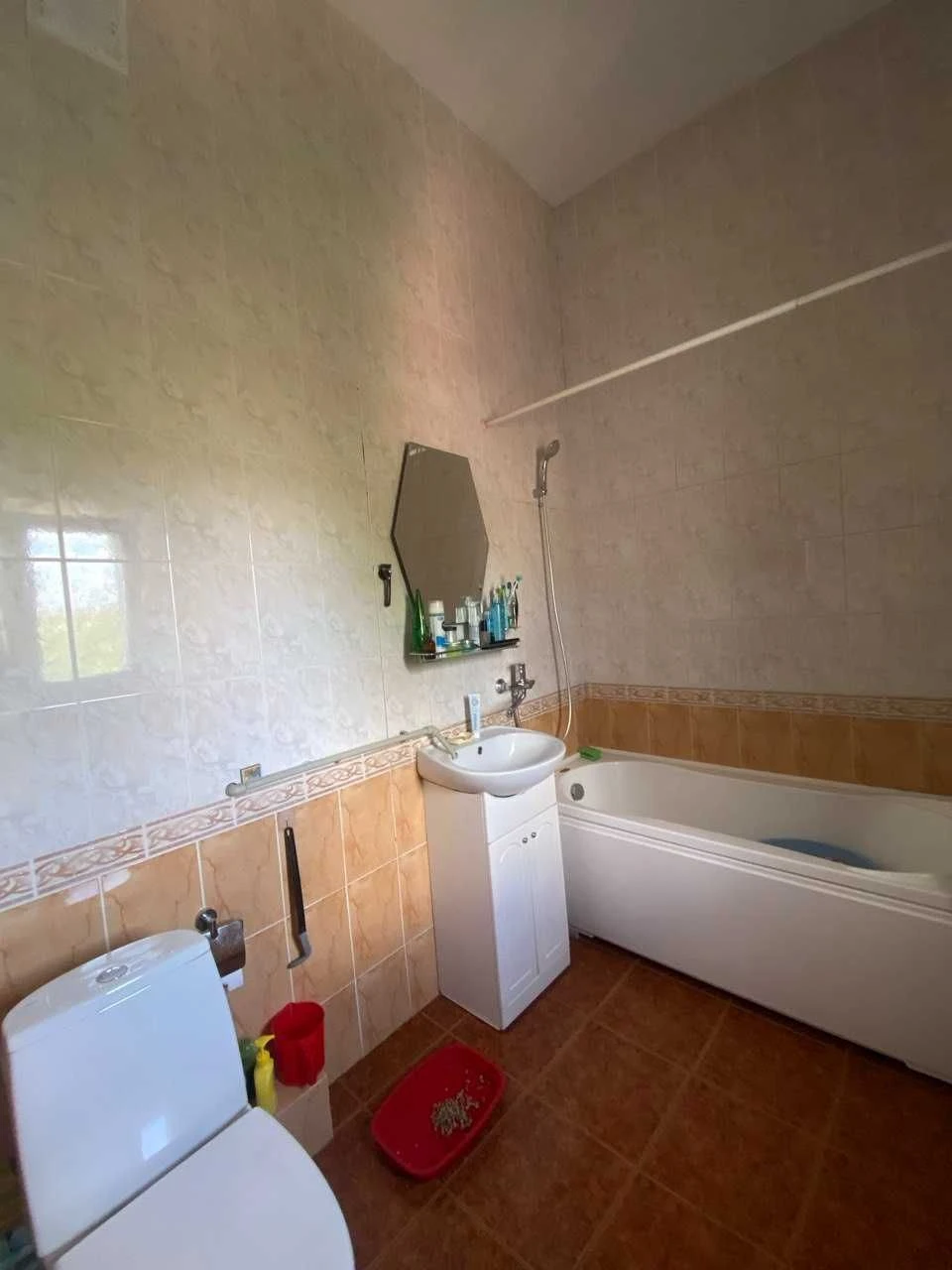 Продам 5-к квартиру в центрі міста