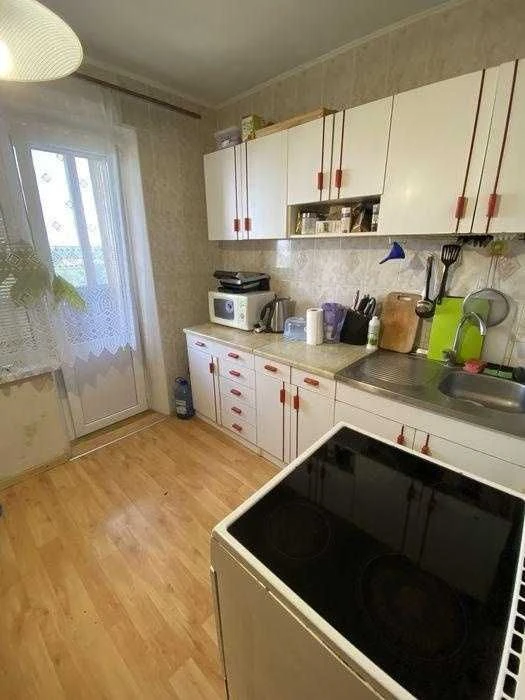 В продаже двухкомнатная квартира в Центре города!