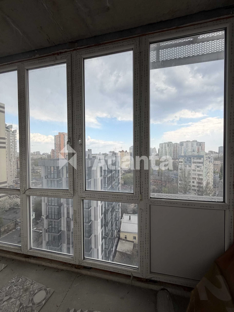 В продаже 3-комнатная квартира, от строителей, жк Апельсин,