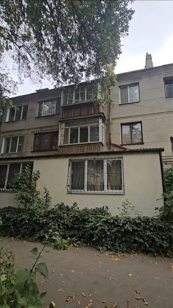 Затишна 2-кімн. квартира 51,5 м² на вул. Гераневій | 2/3 пов