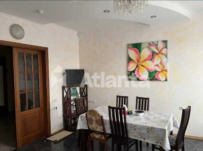 3-кімнатна квартира 127.7 м² у Одесса