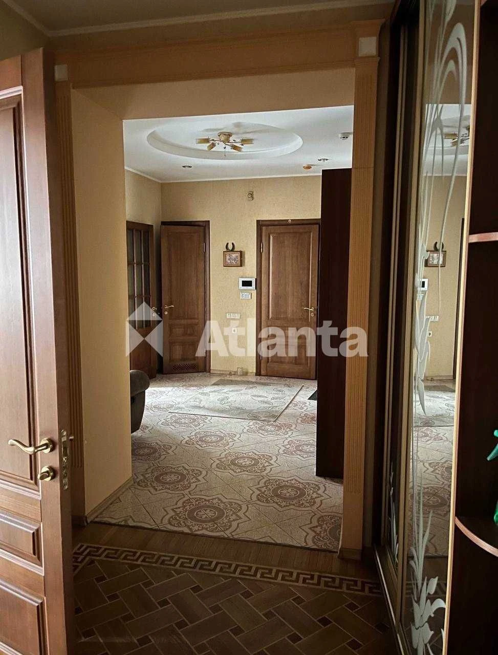 3-кімнатна квартира 127.7 м² у Одесса