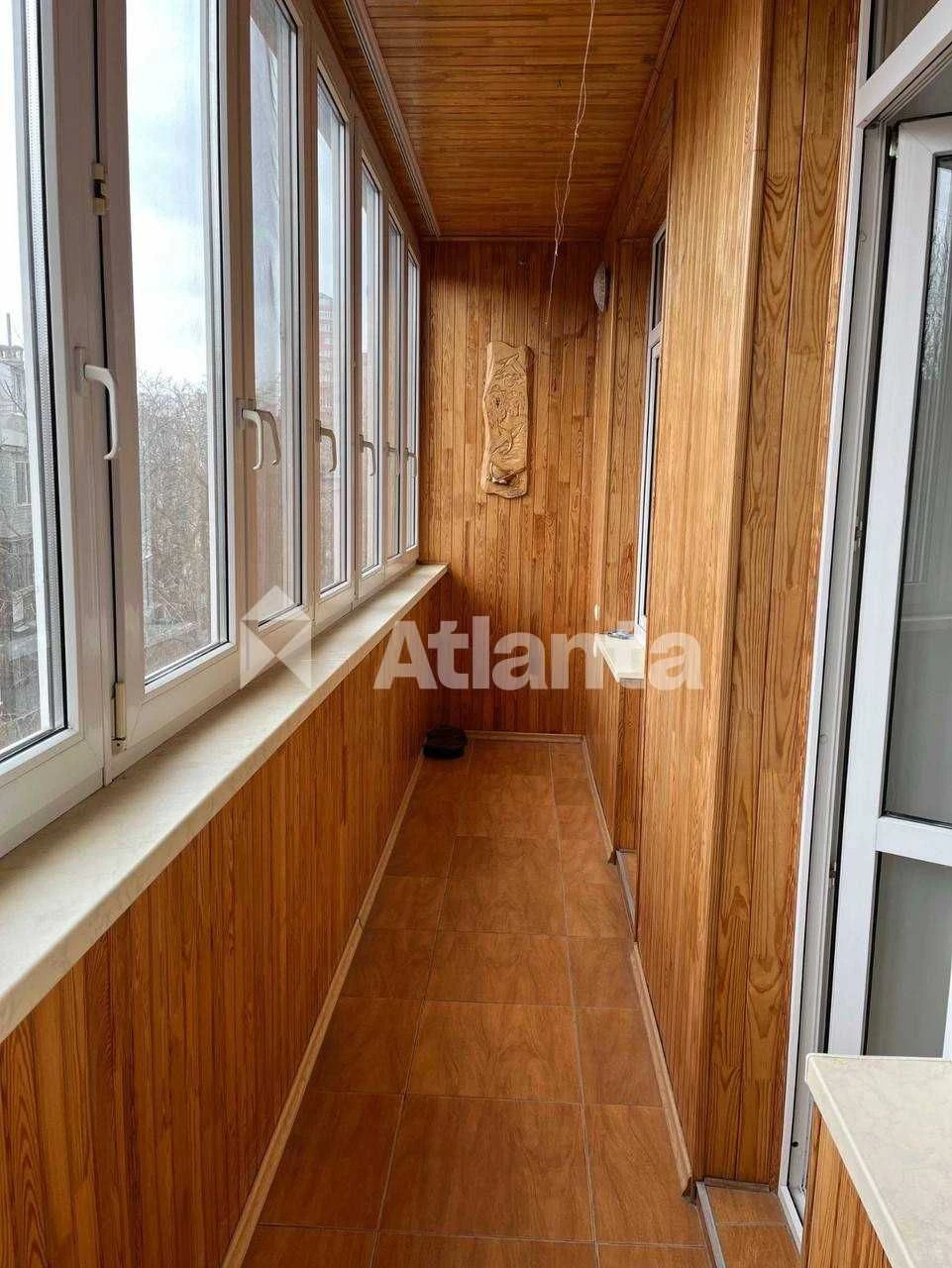 3-кімнатна квартира 127.7 м² у Одесса