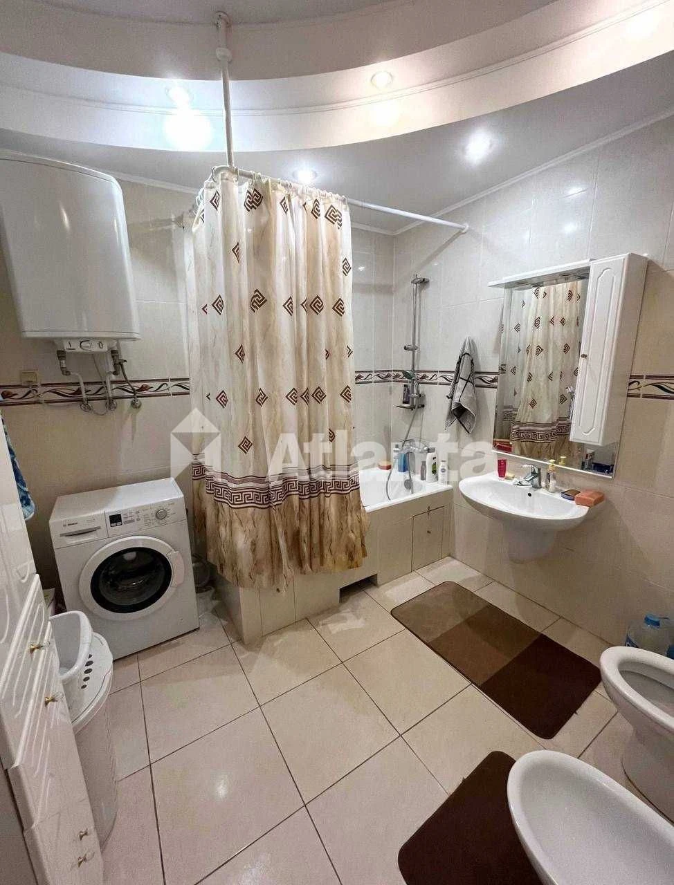 3-кімнатна квартира 127.7 м² у Одесса