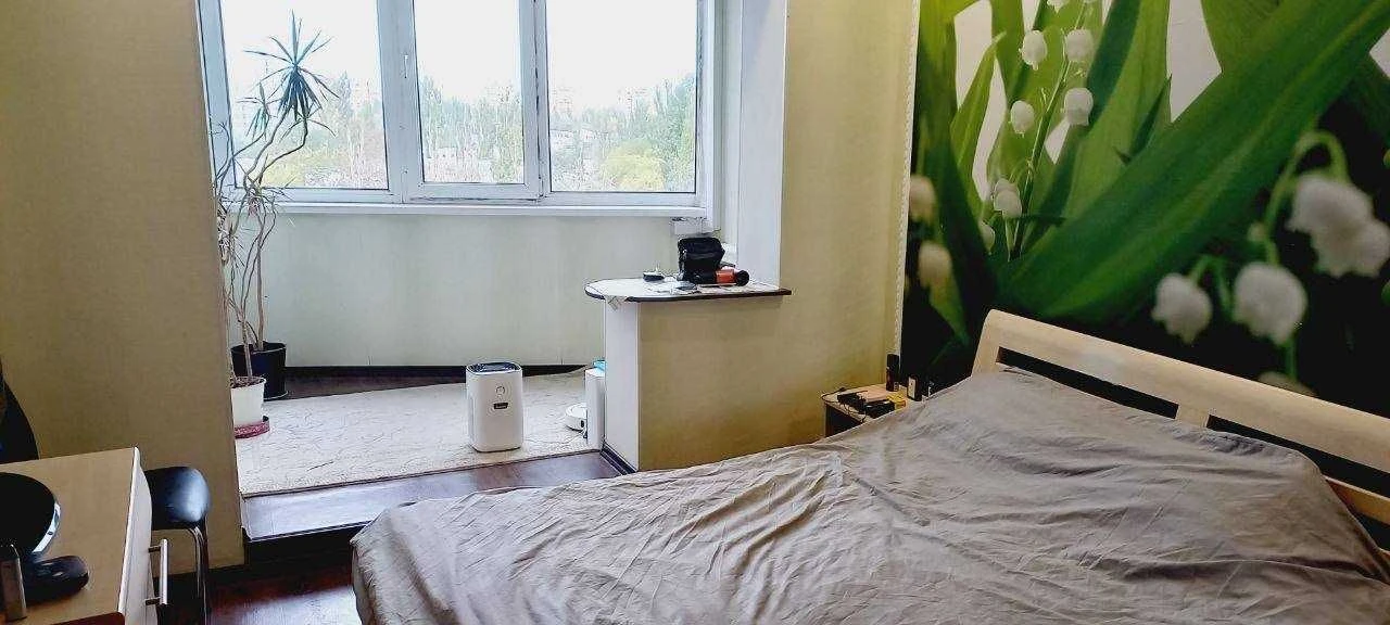 Продам 3 комнатную квартиру на ул. ак. Заболотного/обл. Боль