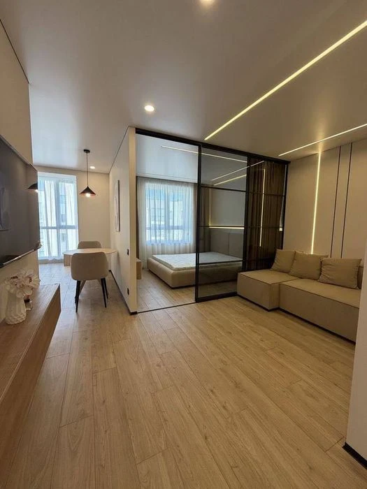I will sell a 1-room apartment in the Shchastlyviy 2 residential complex