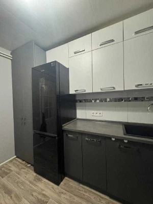 Продам 3-кімнатну квартиру з агв в самому центрі