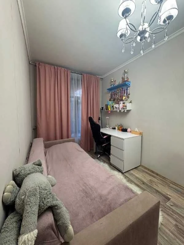 Продам 3-кімнатну квартиру з агв в самому центрі