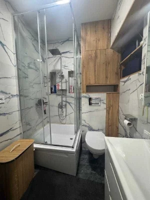 Продам 3-кімнатну квартиру з агв в самому центрі