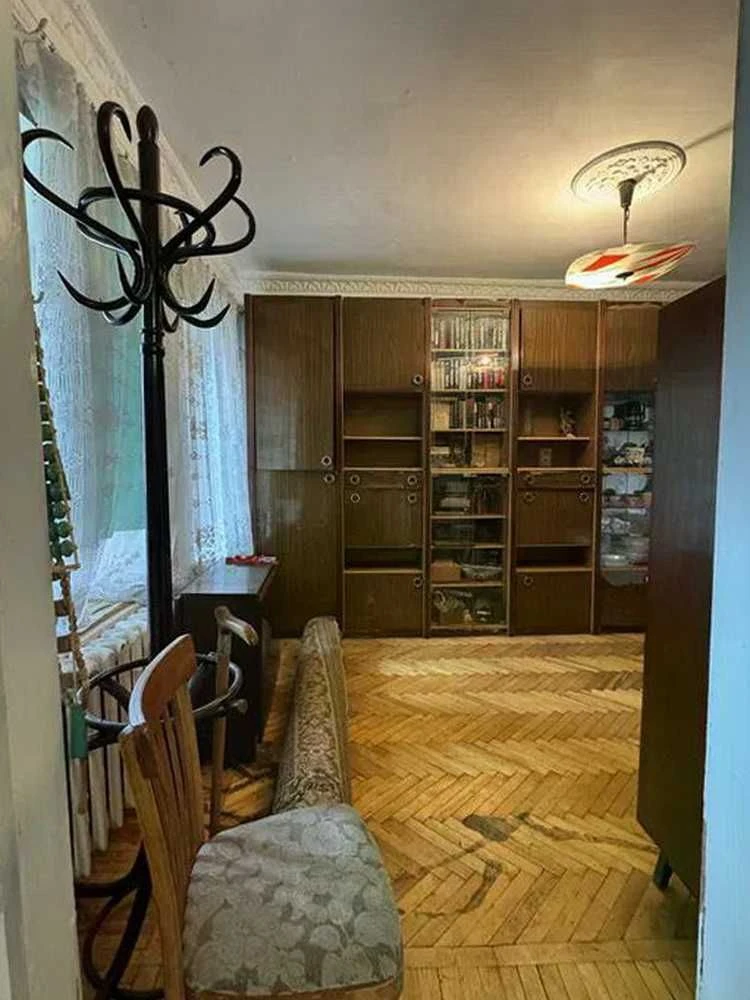 baz-06 Продам 3 комнатную в центре Тираспольская