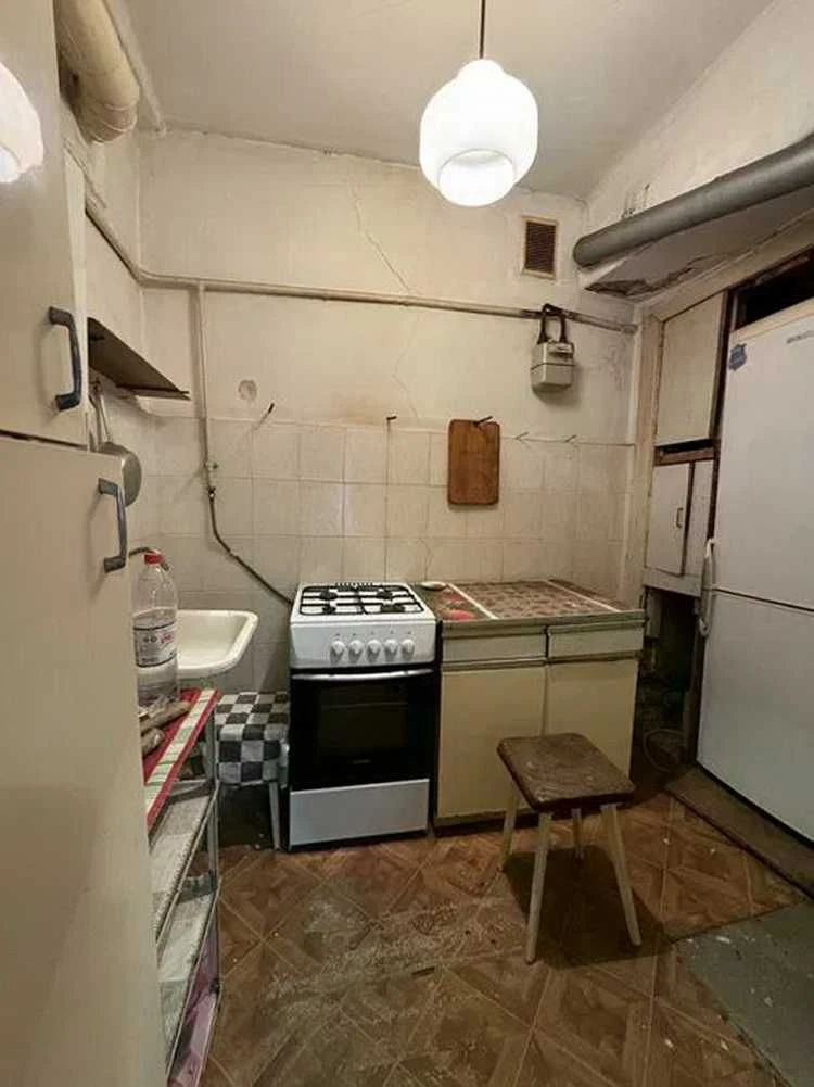 baz-06 Продам 3 комнатную в центре Тираспольская