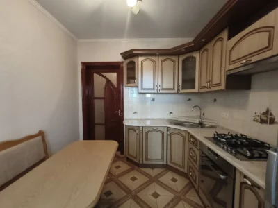 продаж 2-кімнатної квартири з Ремонтом та меблями