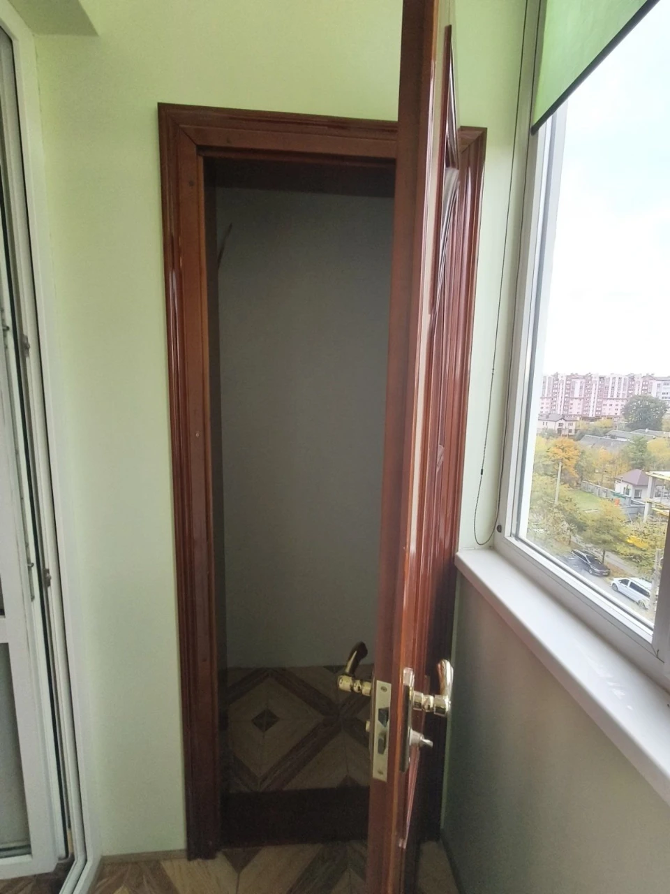 продаж 2-кімнатної квартири з Ремонтом та меблями