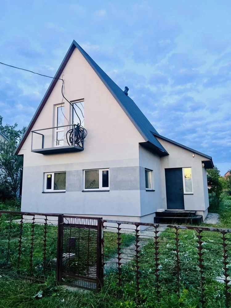 Цегляний будинок з ремонтом