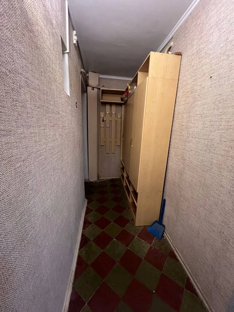 продам 1-кімнатну квартиру