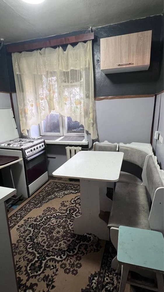 продам 1-кімнатну квартиру