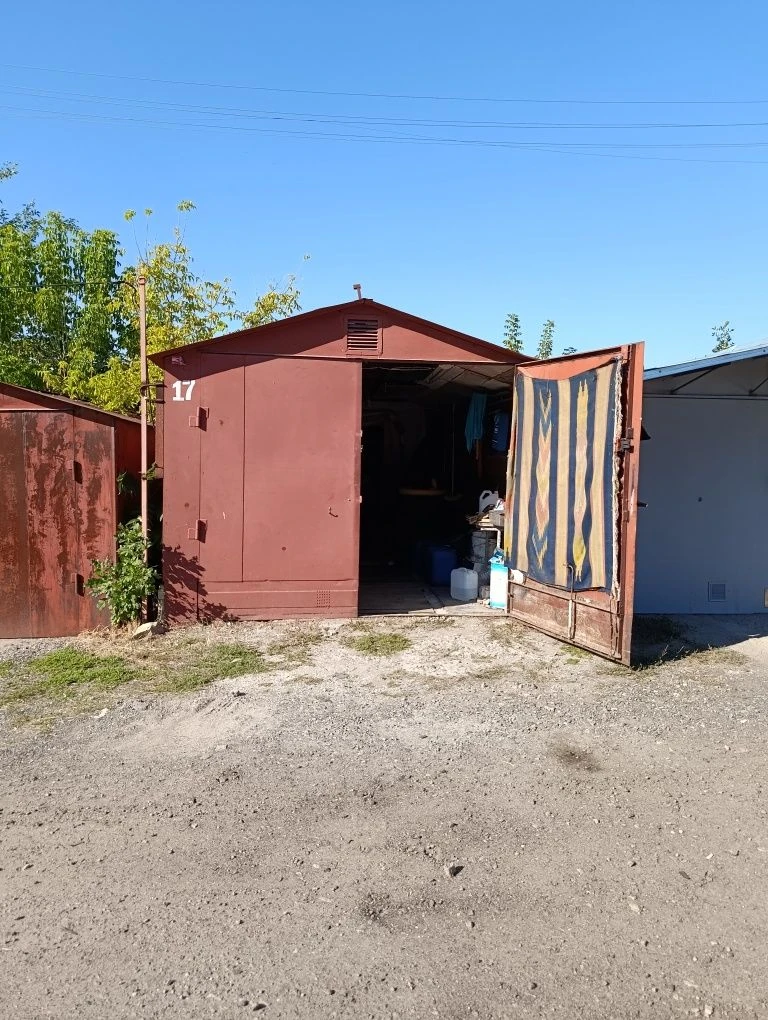 Продам гараж АГК Парма