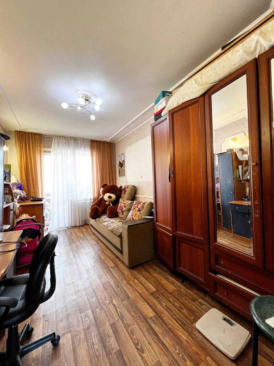 Продаж 4-кімнатної квартири  пр. М. Лушпи (біля ТЦ Берізка)