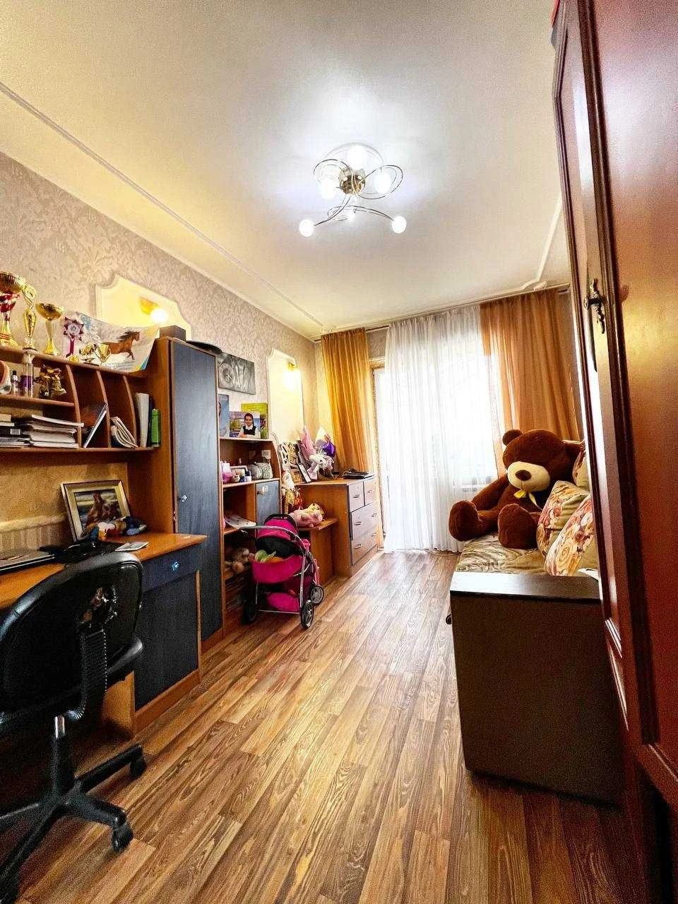 Продаж 4-кімнатної квартири  пр. М. Лушпи (біля ТЦ Берізка)