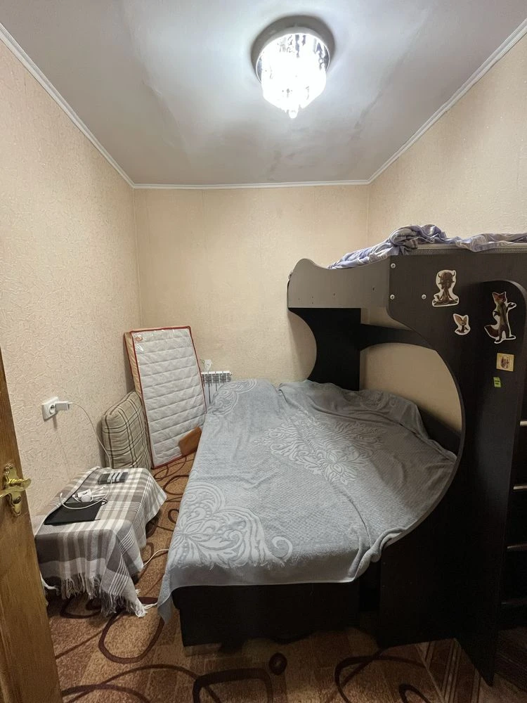 Продаж 2 к квартири на  Харківській
