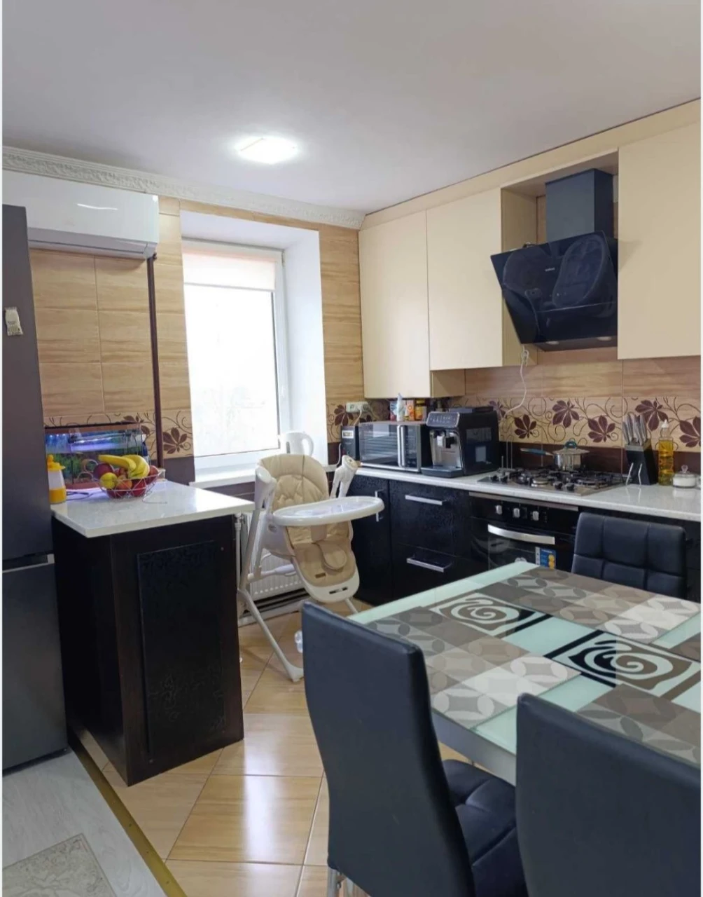 Продаж  3-х кімнатної квартири з ремонтом