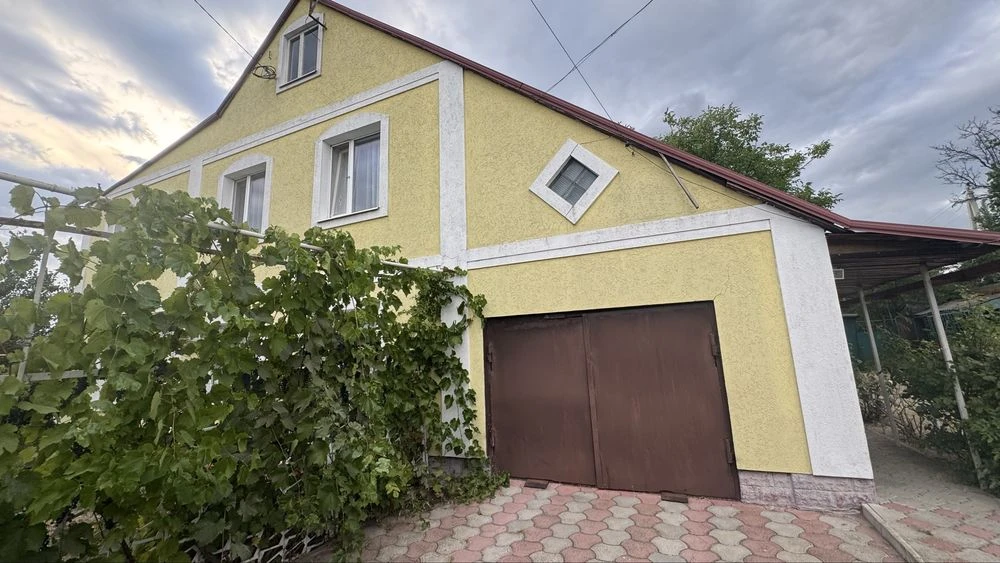 Продаж  будинку з ремонтом  та меблями.