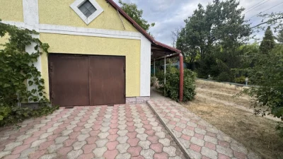 Продаж  будинку з ремонтом  та меблями.