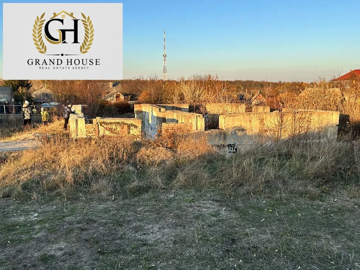 Продам земельну ділянку біля парку Перемоги