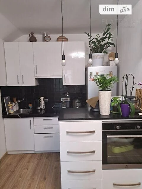 Продаж 2к квартири 36 кв. м на вул. Лукрецька 4Б • ID 346805