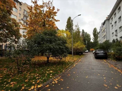 Квартира. Київ, Зодчих вул.