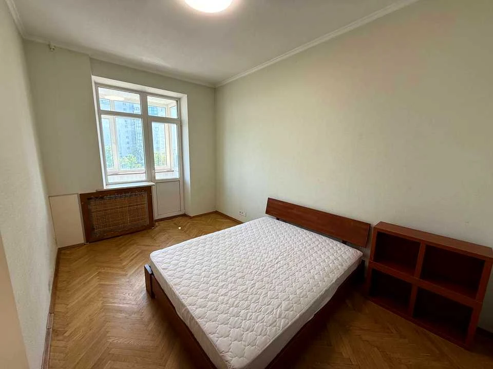 Квартира. Київ, Берестейський просп.