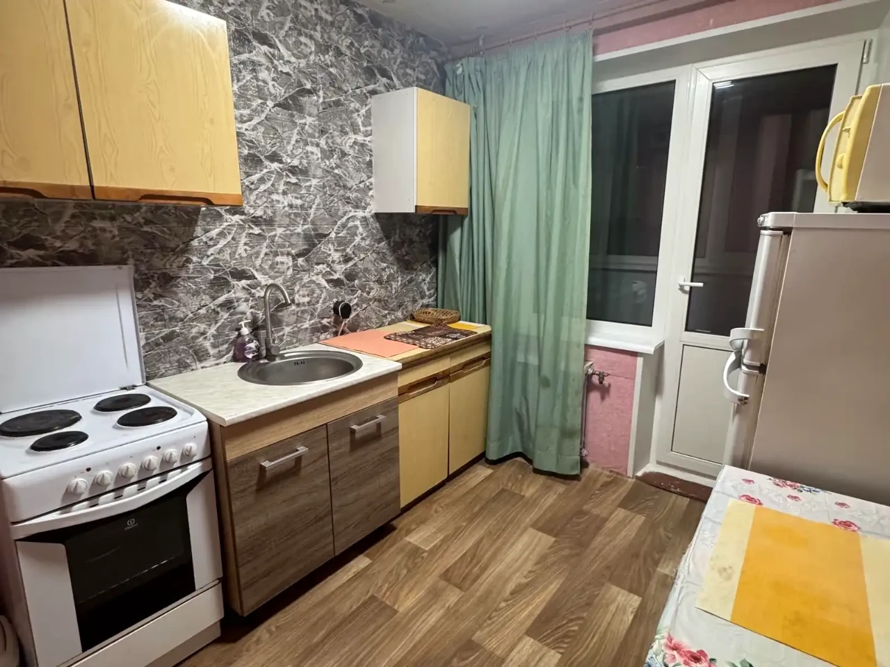 Оренда квартири 1-кімн. 50 м² 2/14 пов.