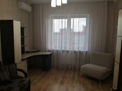 продаж квартири на Троещинських Ліпках