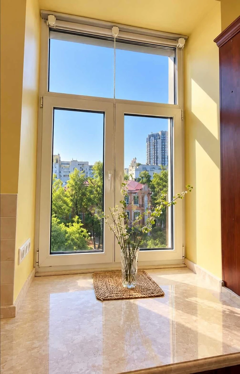 Продаж 3к 72м2 Центр Липська Хрещатик Круглоуніверситетська