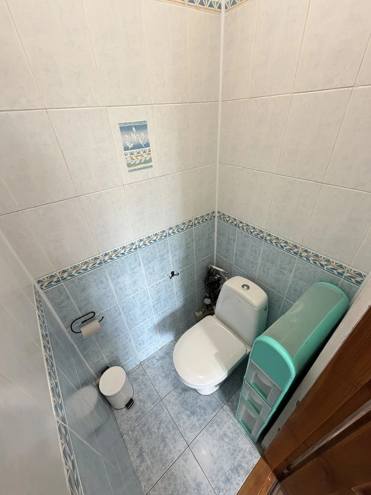 продаж 2 кімнатної квартири Сталінка без %