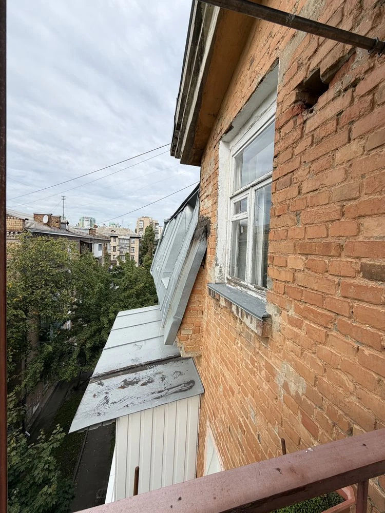 продаж 2 кімнатної квартири Сталінка без %