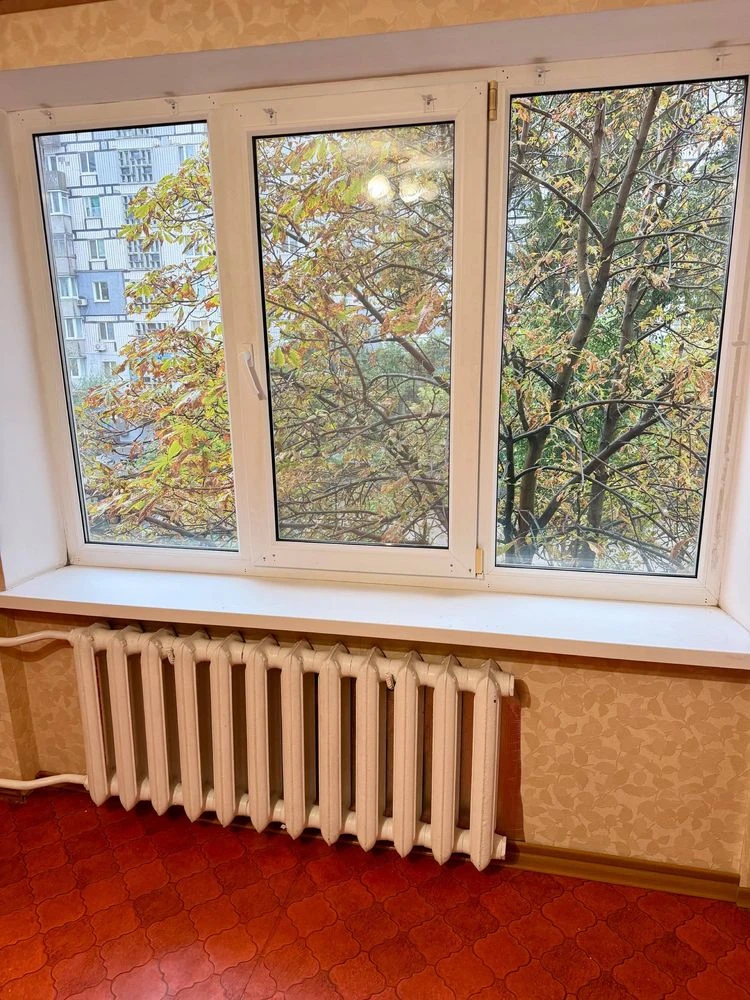 Продам 2 кімнатну квартиру ж/м Лівобережний 3