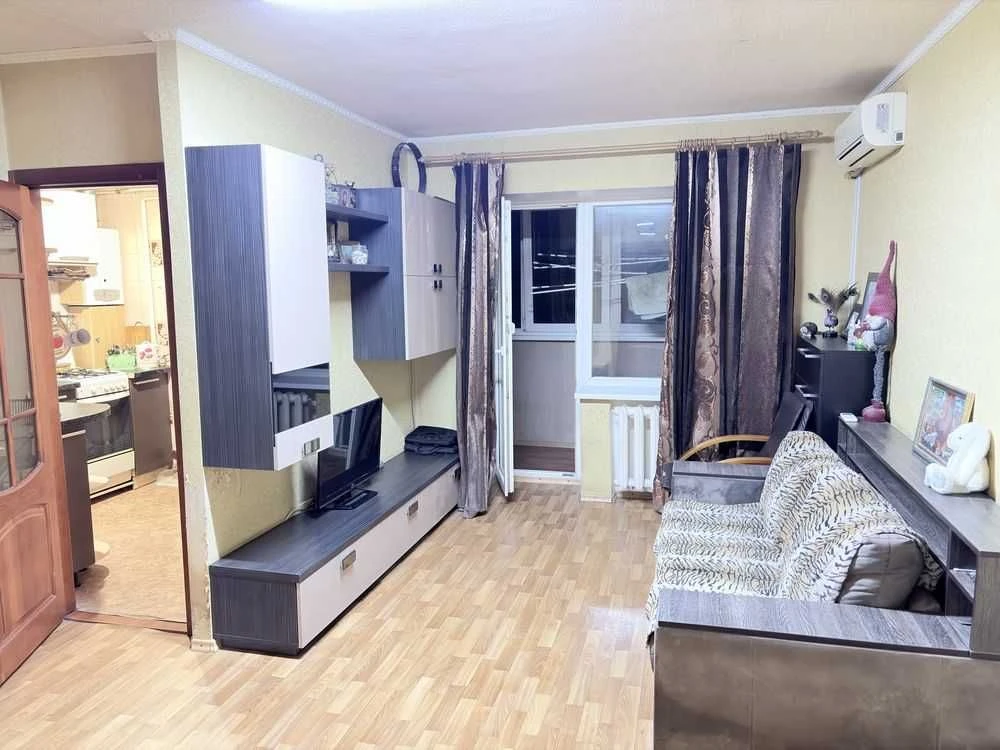 Продаж 2 к квартири пр. І. Мазепи, вул. Солідарності 8.