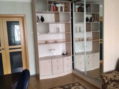Квартира. Одеса, Середньофонтанська вул.
