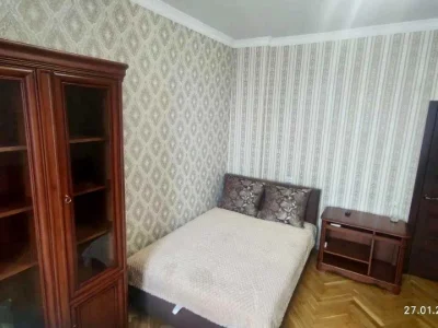 Квартира. Київ, Богдана Хмельницького вул.