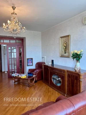 $89,000 3-room apartment/100 m2/Little Red Riding Hood residential complex/Yuzhny