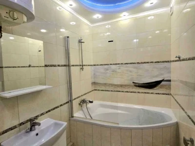 Квартира. Київ, Регенераторна вул.