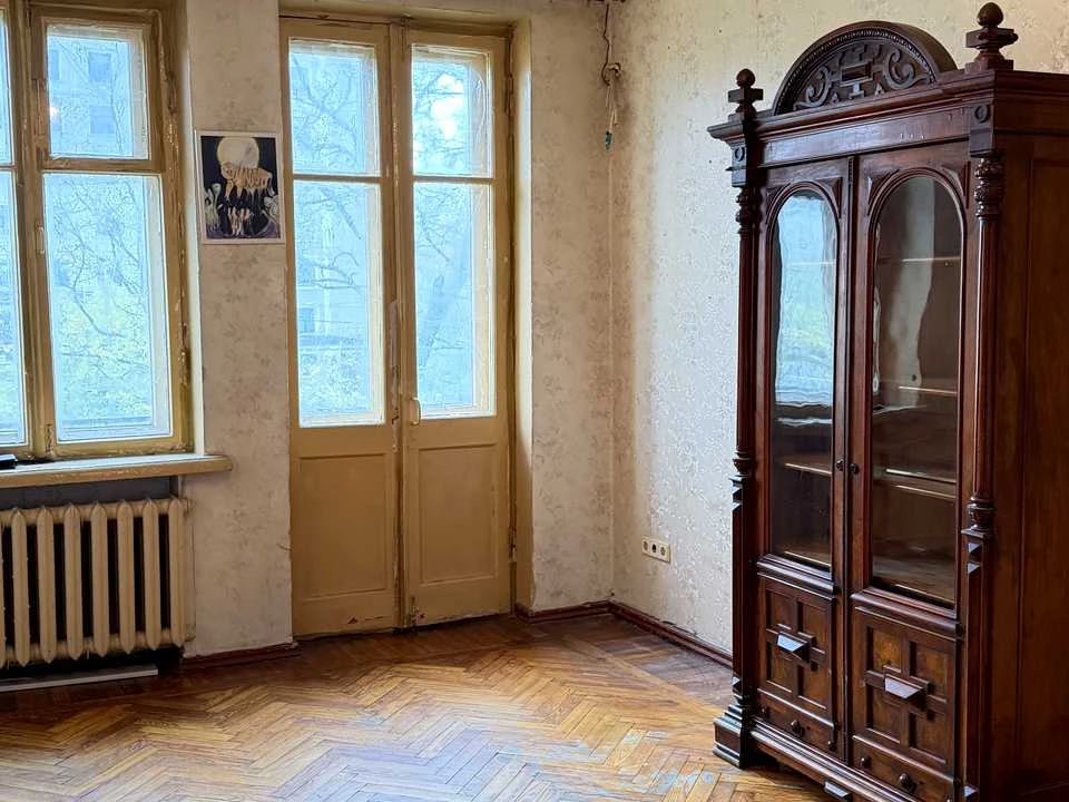 Квартира. Київ, Миколи Міхновського бульв.