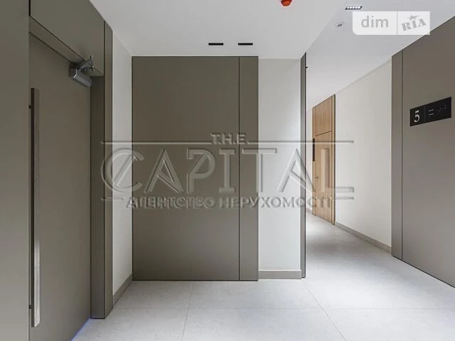 Sale of 3-room apartment 117 sq. m. on Naberezhno-Khreshchatytska 2 st.