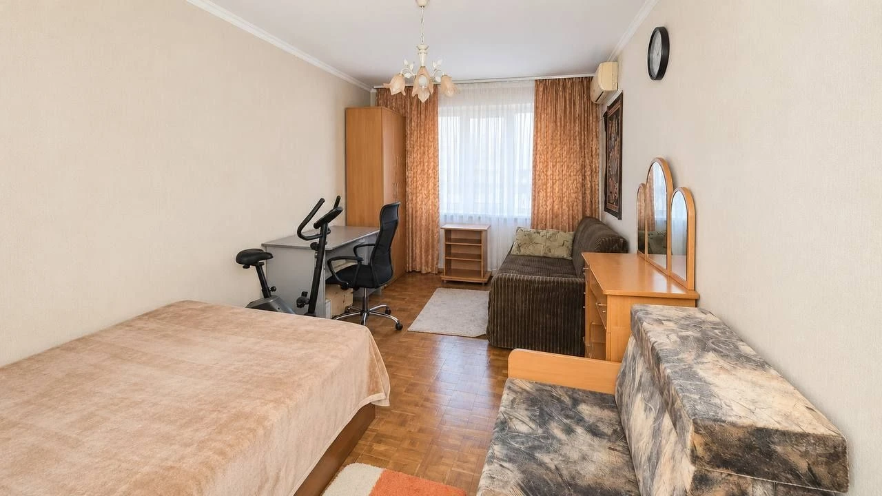Продам 1но кімнатну квартиру Метро Мінська Левка Лукьяненка