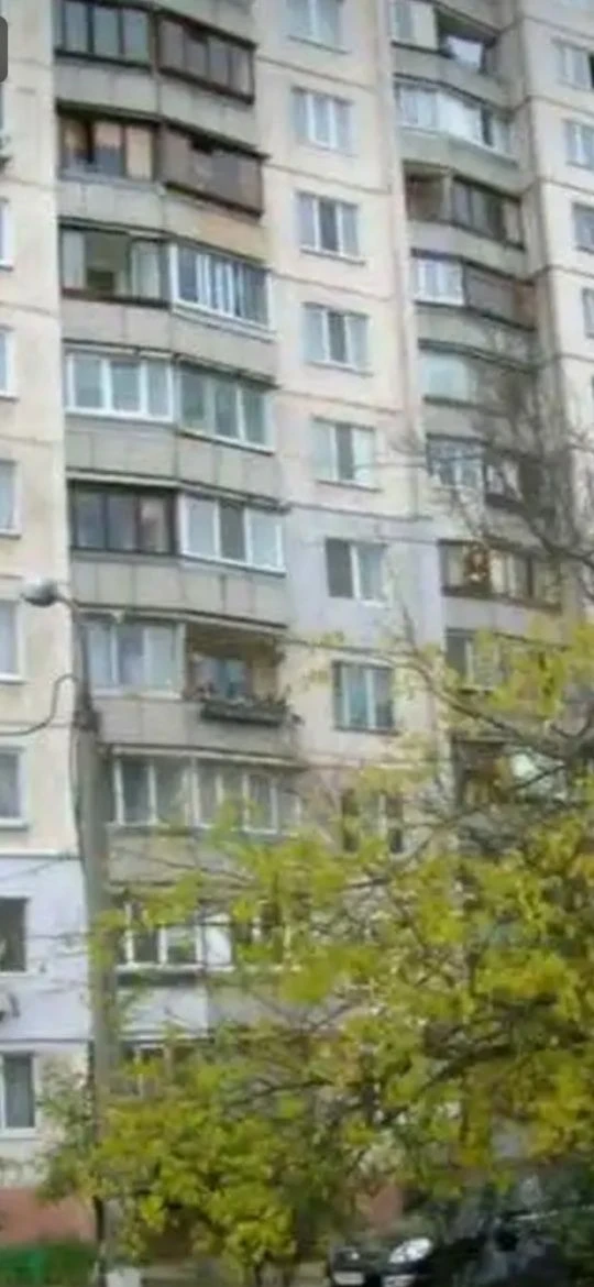 Продам 1но кімнатну квартиру Метро Мінська Левка Лукьяненка