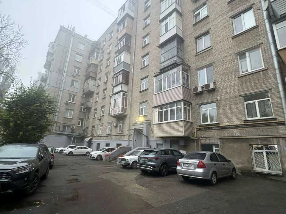 Квартира. Київ, Повітряних Сил просп.