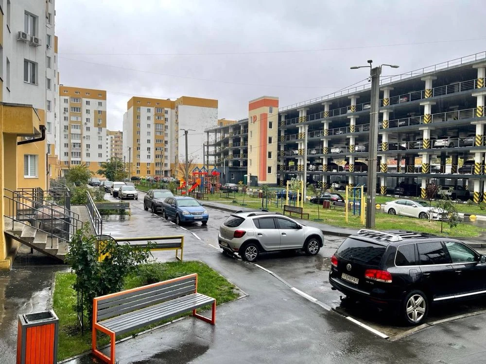 2-кімнатна новобудова 58 м² | ЖК Радужний | 7 хв до метро Па