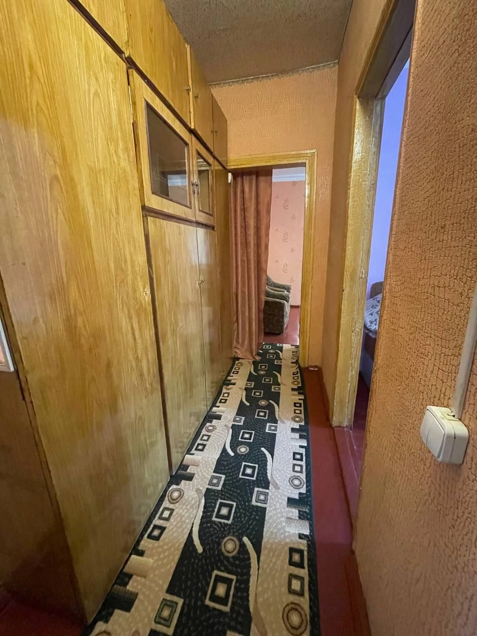 3-Кімнатна квартира в місті Буринь , біля автовокзалу , з га