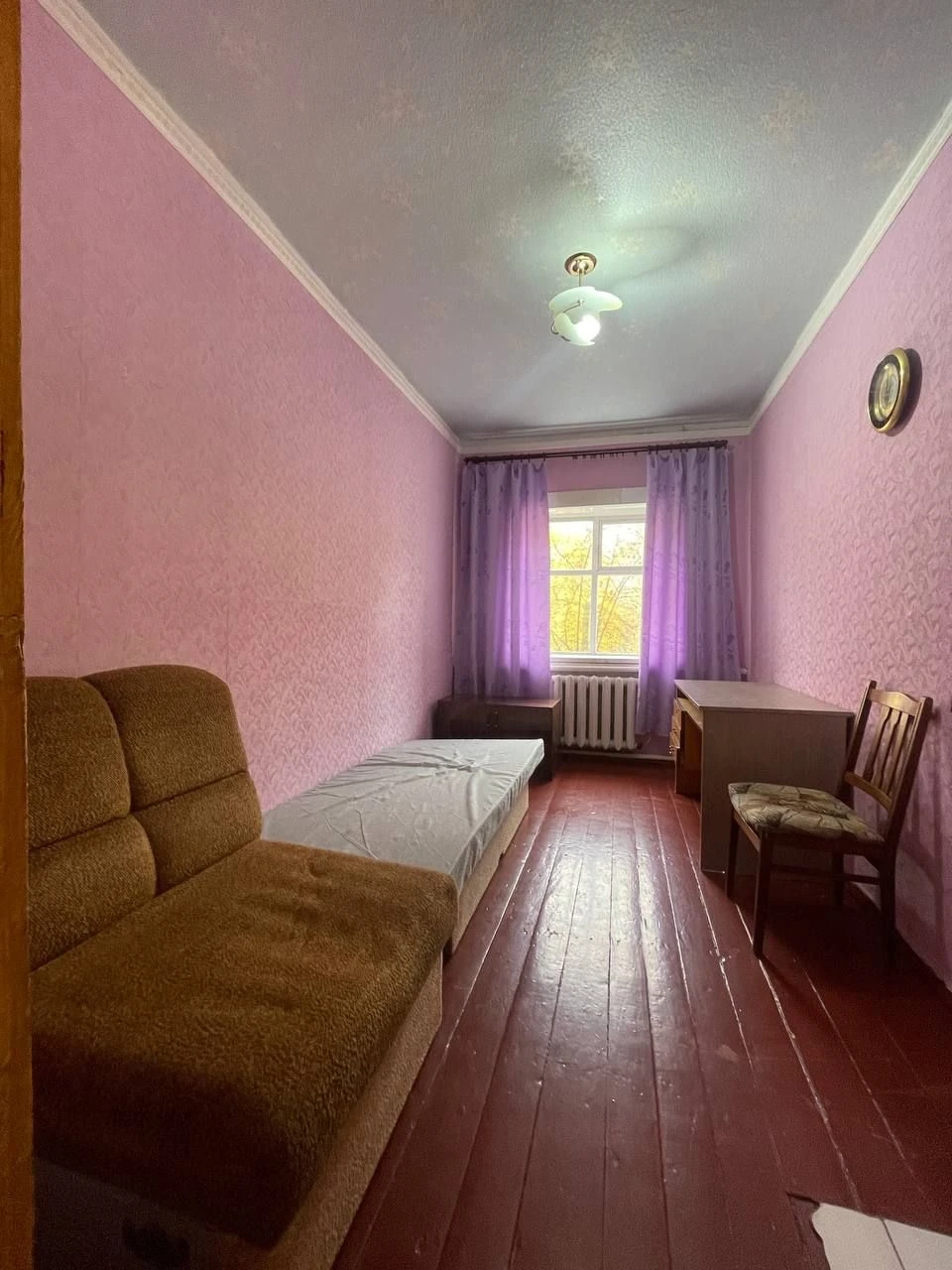 3-Кімнатна квартира в місті Буринь , біля автовокзалу , з га